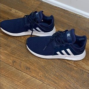 Adidas tennis shoes size 5